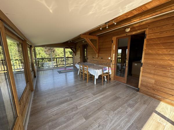 Chalet en bois avec étang et vue campagne – Un véritable havre de paix !