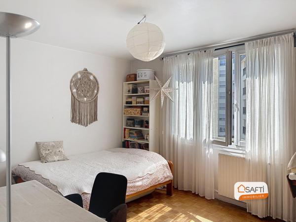 Grand trois pièces au coeur du quartier St Blaise