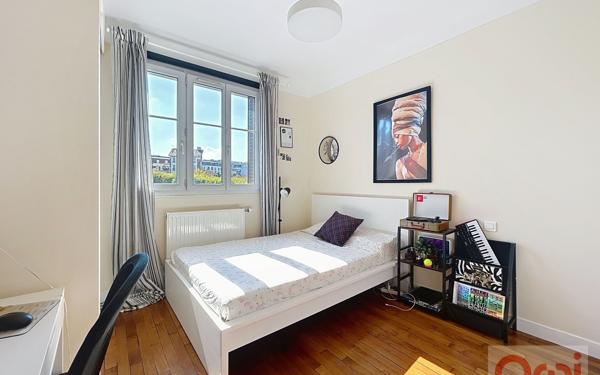 Maison à vendre    9 pièces • 240 m2 Châtillon