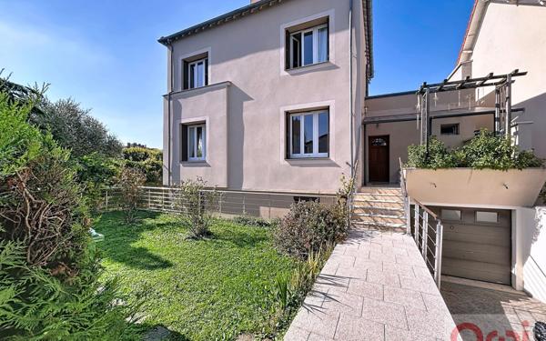 Maison à vendre    9 pièces • 240 m2 Châtillon