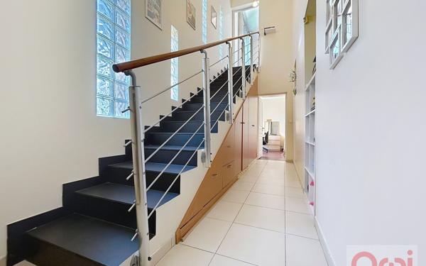 Maison à vendre    9 pièces • 240 m2 Châtillon