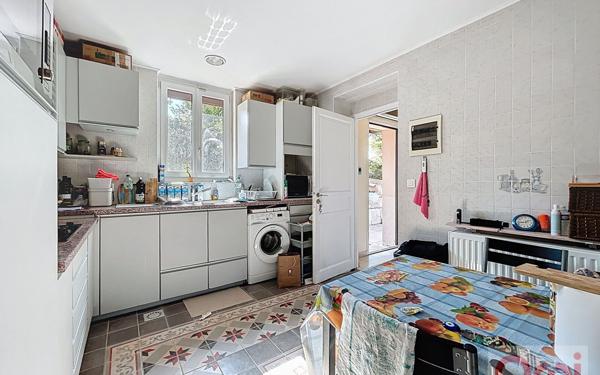 Maison à vendre    9 pièces • 240 m2 Châtillon