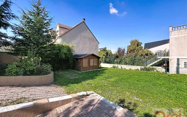 Maison à vendre    9 pièces • 240 m2 Châtillon