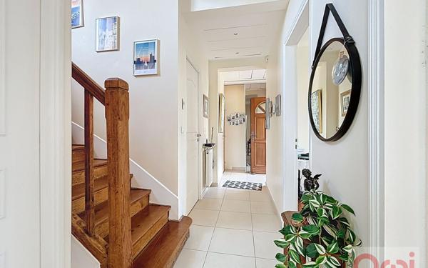 Maison à vendre    9 pièces • 240 m2 Châtillon