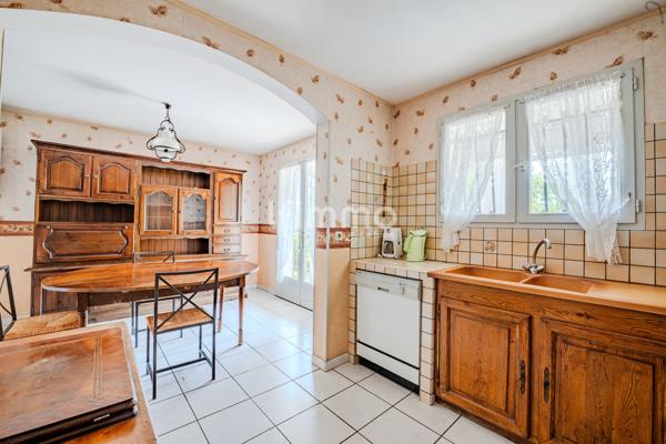 Maison familiale avec jardin et garage