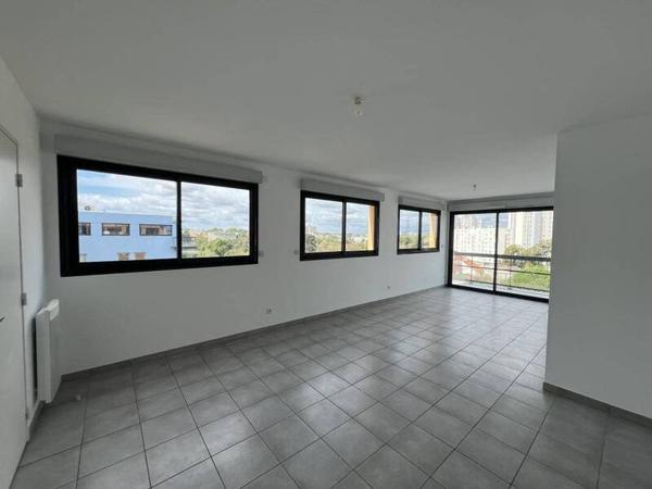 Appartement 4 pièces                                        - 44400 Rezé - Pont Rousseau Centre Réf : 12497