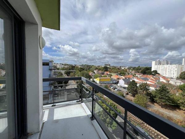 Appartement 4 pièces                                        - 44400 Rezé - Pont Rousseau Centre Réf : 12497