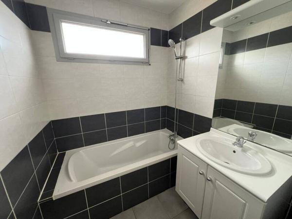 Appartement 4 pièces                                        - 44400 Rezé - Pont Rousseau Centre Réf : 12497
