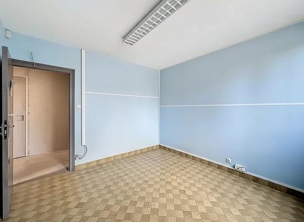 Location Local commercial 1 pièces 160 m2 à Bourgoin-Jallieu