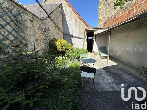 Maison 6 pièces de 151 m² à Vatan (36150)