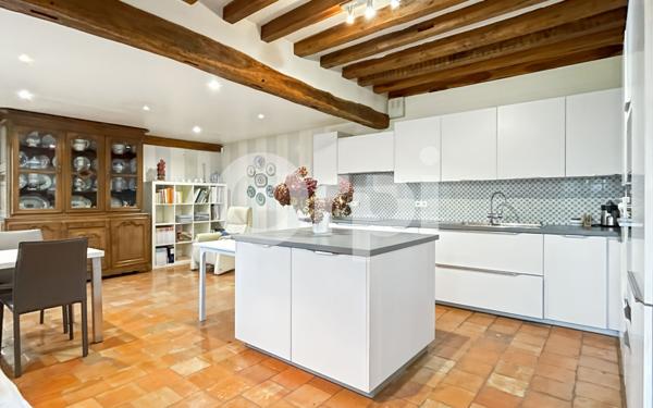 Maison à vendre    6 pièces • 236,50 m2 Sacquenville