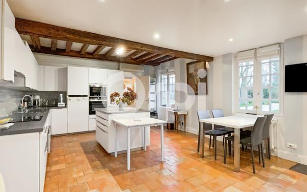 Maison à vendre    6 pièces • 236,50 m2 Sacquenville