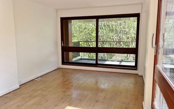 Appartement à louer    3 pièces • 74,75 m2 Le Chesnay