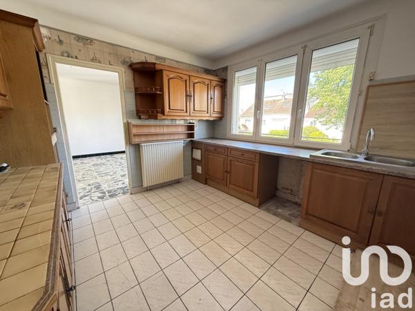 Maison 7 pièces de 230 m² à Charleville-Mézières (08000)