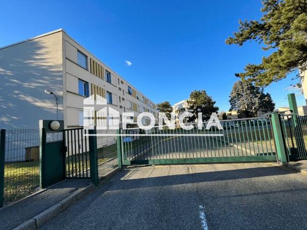 Location Appartement 4 pièces 67.69 m² - 15 AVENUE DE LA ROSERAIE Pierrelatte 26700