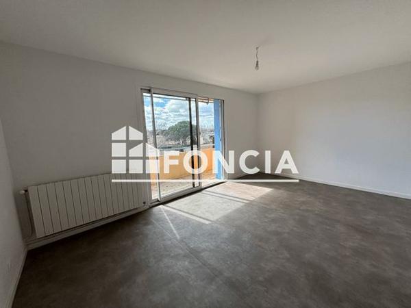 Location Appartement 4 pièces 67.69 m² - 15 AVENUE DE LA ROSERAIE Pierrelatte 26700