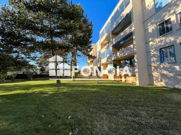 Location Appartement 4 pièces 67.69 m² - 15 AVENUE DE LA ROSERAIE Pierrelatte 26700