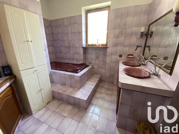 Maison à vendre 5 pièces 110 m² Saint-Julien-les-Rosiers