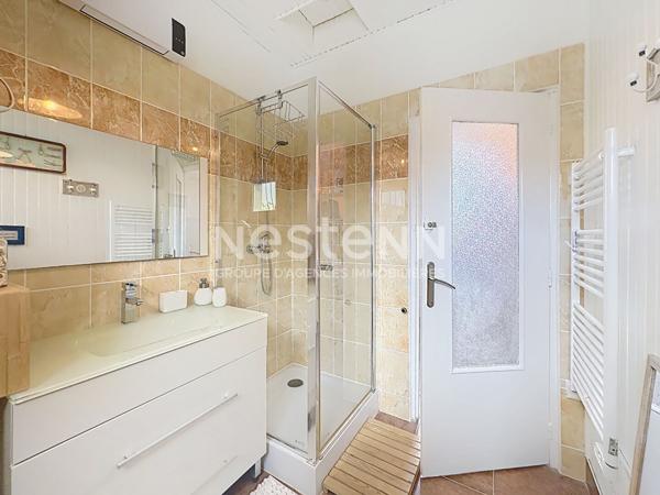 Maison entièrement rénovée 4 pièces de 103.73 m² avec jardin style colonial Narbonne