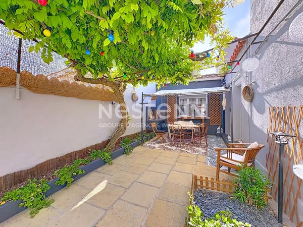 Maison entièrement rénovée 4 pièces de 103.73 m² avec jardin style colonial Narbonne