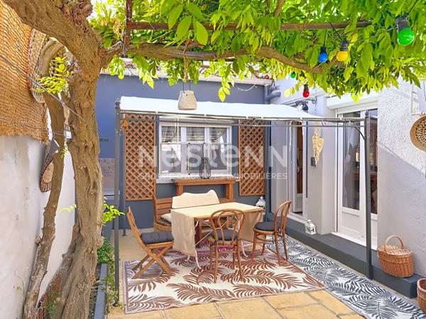 Maison entièrement rénovée 4 pièces de 103.73 m² avec jardin style colonial Narbonne