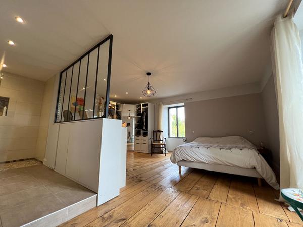 Maison 5 pièces 250.5 m2