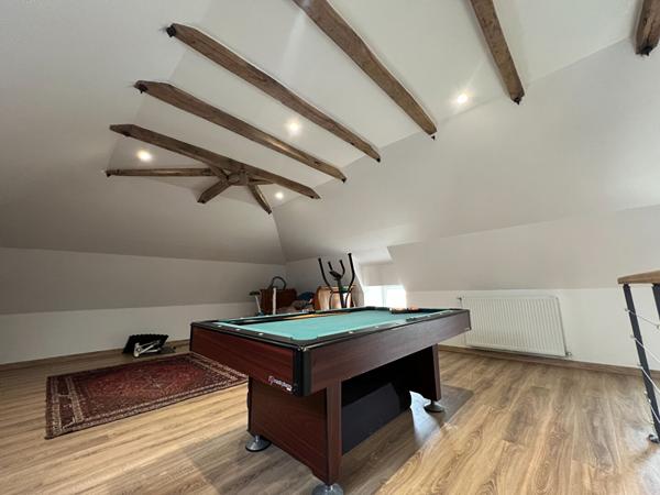 Maison 5 pièces 250.5 m2