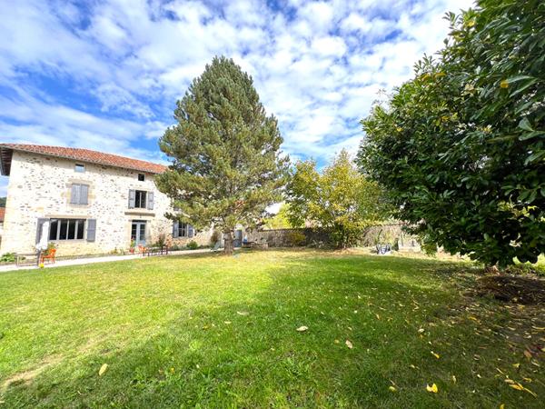 Maison 5 pièces 250.5 m2