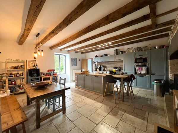 Maison 5 pièces 250.5 m2