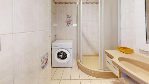 Fréjus Le privilège de la mer, sans le prix du front de mer