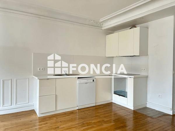 Location Appartement 3 pièces 82.55 m² - 11 RUE DE MOUSSY Paris 75004