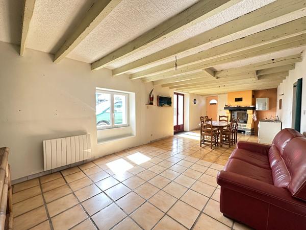 NOUVEAUTE PONT PEAN - Maison à rénover -  Proximité commodités - Terrain OUEST