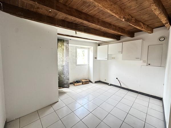 NOUVEAUTE PONT PEAN - Maison à rénover -  Proximité commodités - Terrain OUEST