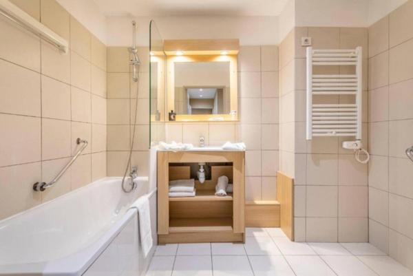 INVESTISSEMENT LOCATIF – Marseille 8eme Arrondissement – Résidence Tourisme Zenitude Comfort Marseille Prado - 6,20 % de rentabilité