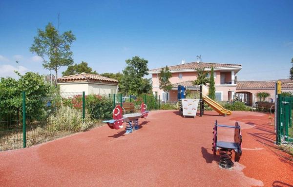 INVESTISSEMENT LOCATIF – CABRIES – Résidence de Tourisme Le Golf de la Cabre d'Or - 5,70 % de rentabilité