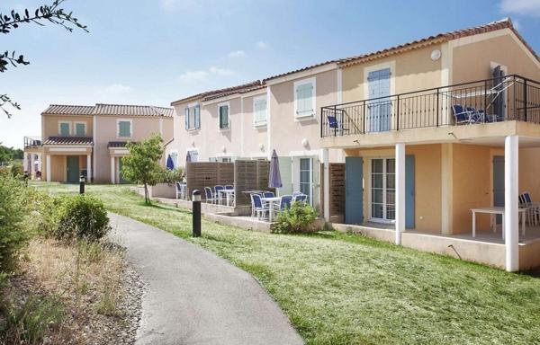INVESTISSEMENT LOCATIF – CABRIES – Résidence de Tourisme Le Golf de la Cabre d'Or - 5,70 % de rentabilité