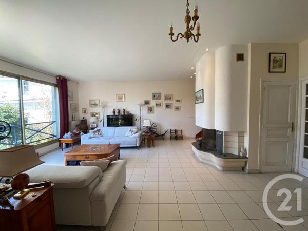Maison à vendre  8 pièces - 171,18 m2 LA VARENNE ST HILAIRE - 94