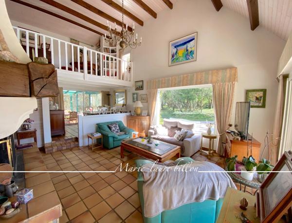 Maison à vendre 6 pièces NOTRE DAME DE RIEZ (85), 200 m2 habitable, 4960 m2 de terrain, piscine et annexes