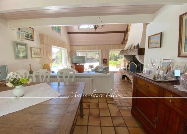 Maison à vendre 6 pièces NOTRE DAME DE RIEZ (85), 200 m2 habitable, 4960 m2 de terrain, piscine et annexes