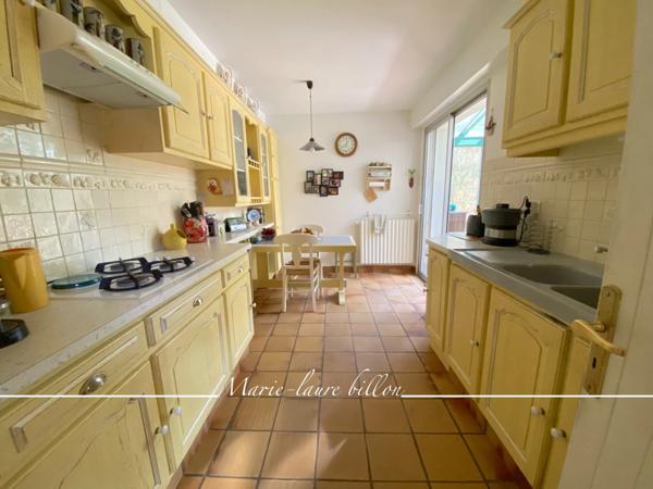 Maison à vendre 6 pièces NOTRE DAME DE RIEZ (85), 200 m2 habitable, 4960 m2 de terrain, piscine et annexes