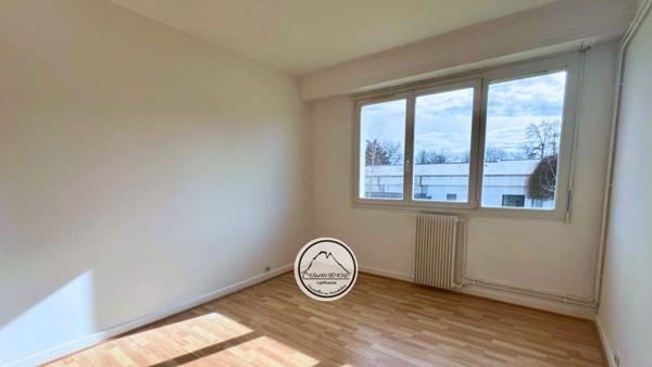 Pau Nord – Appartement T3 rénové avec balcon plein sud et vue Pyrénées