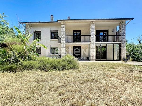 Maison 7 pièce(s) 213 m2