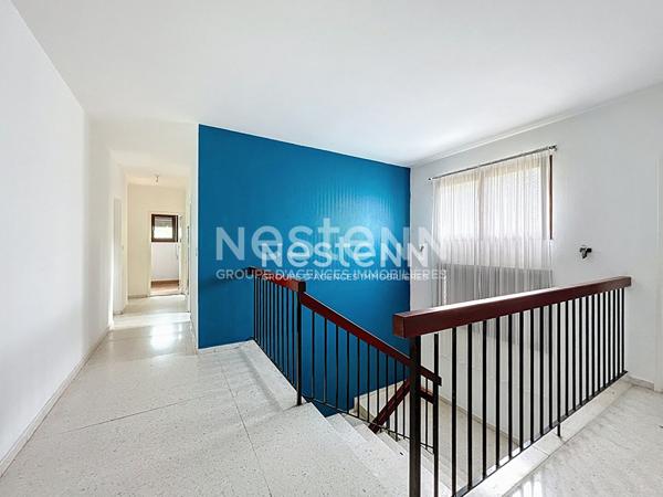 Maison 7 pièce(s) 213 m2