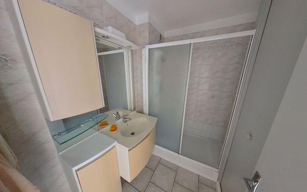 Appartement à vendre    3 pièces • 81 m2 Lyon 9