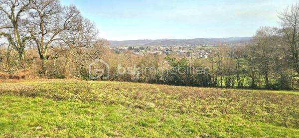 Terrain de 4 904 m²