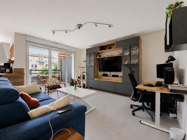 APPARTEMENT T2 A VENDRE AVEC TERRASSE ET PARKING AU CENTRE-VILLE DE CASTANET-TOLOSAN