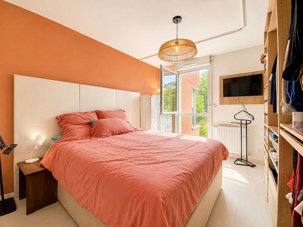 APPARTEMENT T2 A VENDRE AVEC TERRASSE ET PARKING AU CENTRE-VILLE DE CASTANET-TOLOSAN
