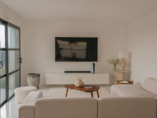 Maison contemporaine à vendre à Murs Erigne - 4 chambres et vie de plain pied avec jardin clos