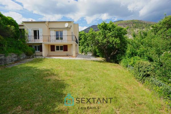 Castellane  Maison de 95 m² sur un terrain de 1800 m², à 10 minutes du centre du village, avec vue panoramique