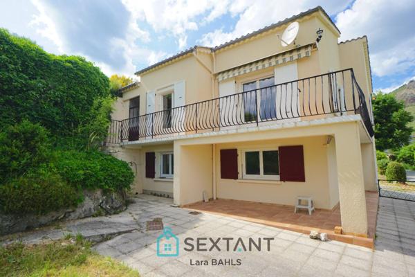 Castellane  Maison de 95 m² sur un terrain de 1800 m², à 10 minutes du centre du village, avec vue panoramique